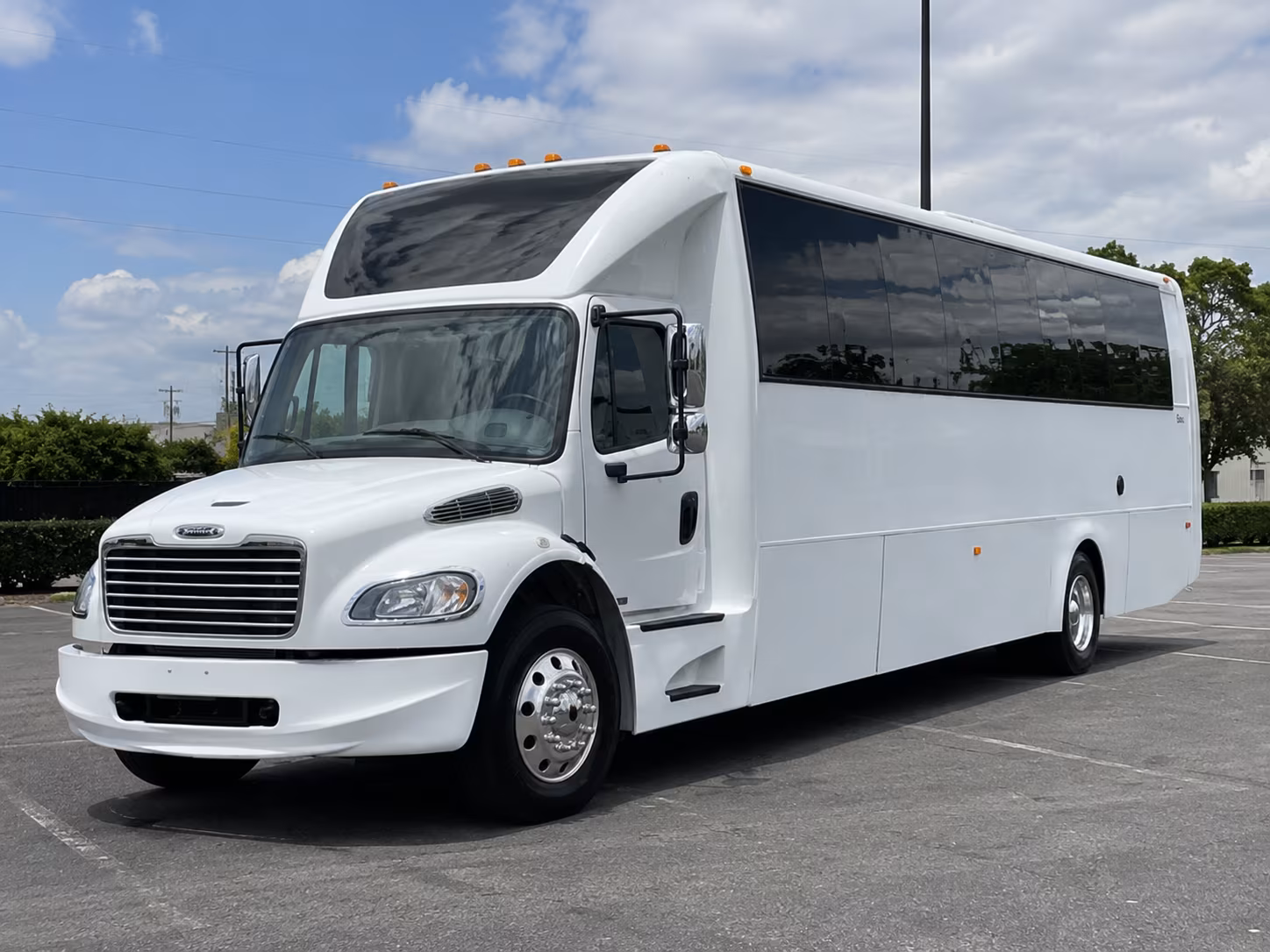 28 Passenger Party Bus Exterior