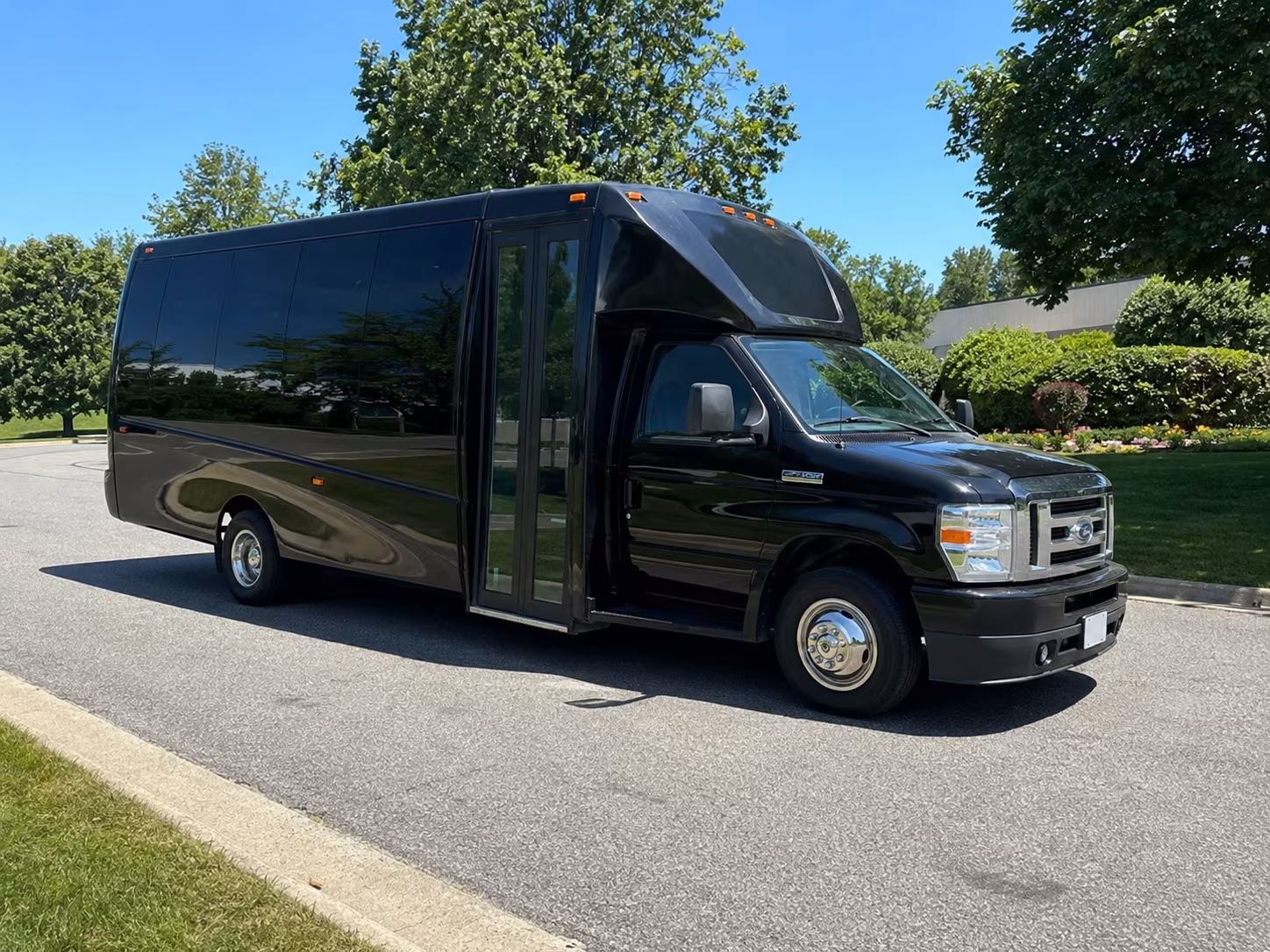 Melbourne Birthday, Sweet 16, & Quinceañera Party Bus Rentals