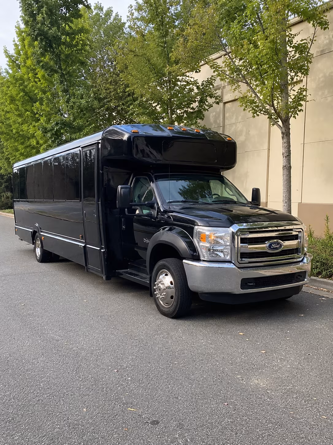 Port St. Lucie Winery Tour & Pub Crawl Transportation party bus exterior